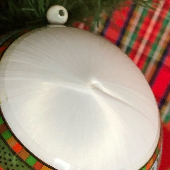 90's "Unbreakable" Christmas Ornament - 1990 Christmas Ball - 90's Collectible - Picture 6 of 6